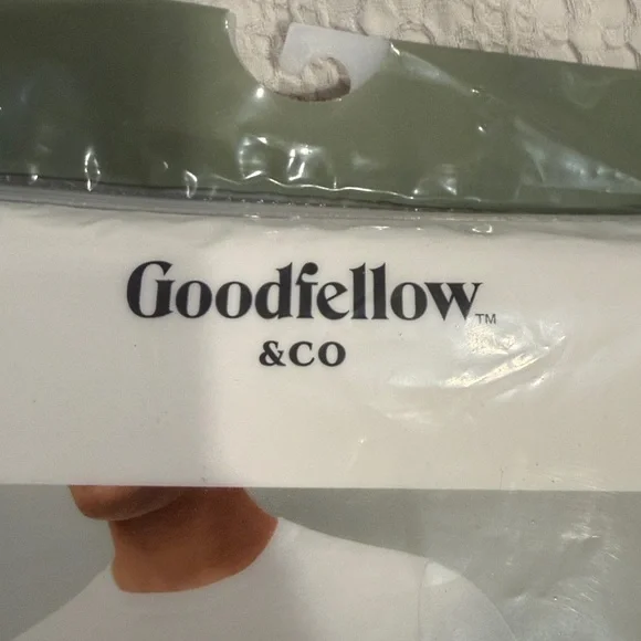 Goodfellow & Co Classic White Crew-Neck T-Shirts - Picture 2 of 6